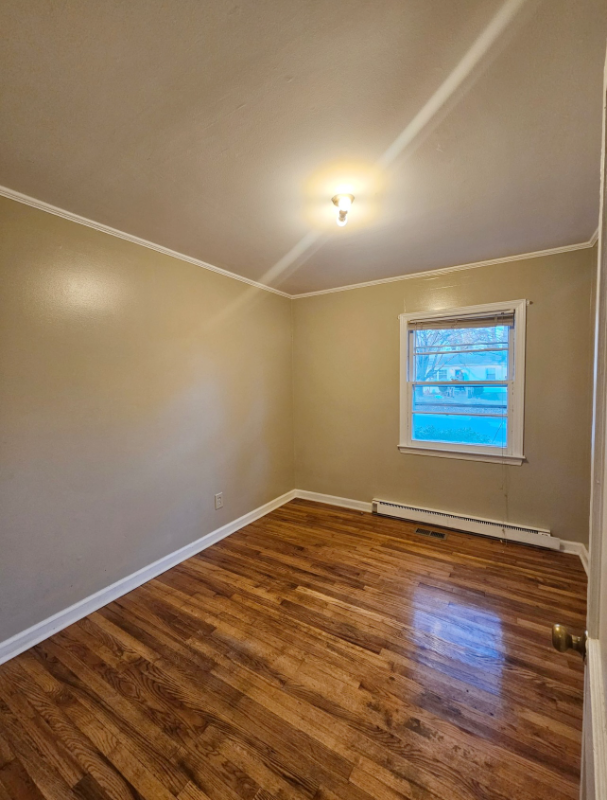 2307 Maywood St - Photo 4 of 12