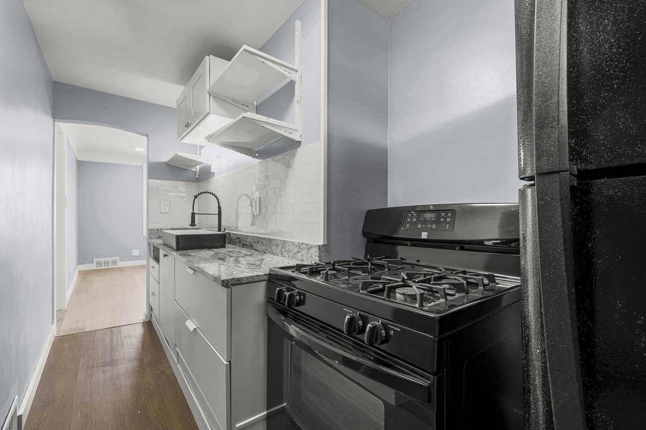 429 Vester St #2 - Photo 3 of 11