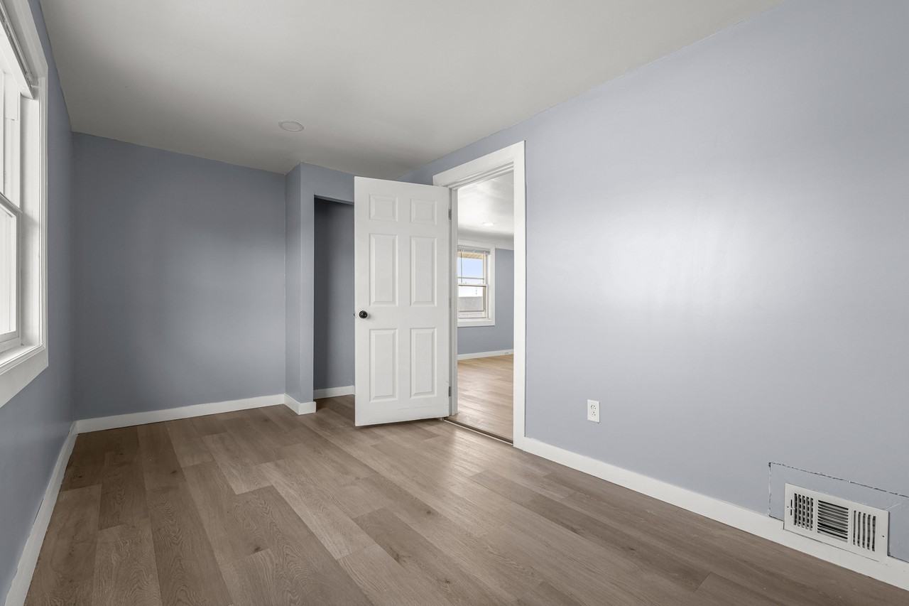 429 Vester St #2 - Photo 5 of 11