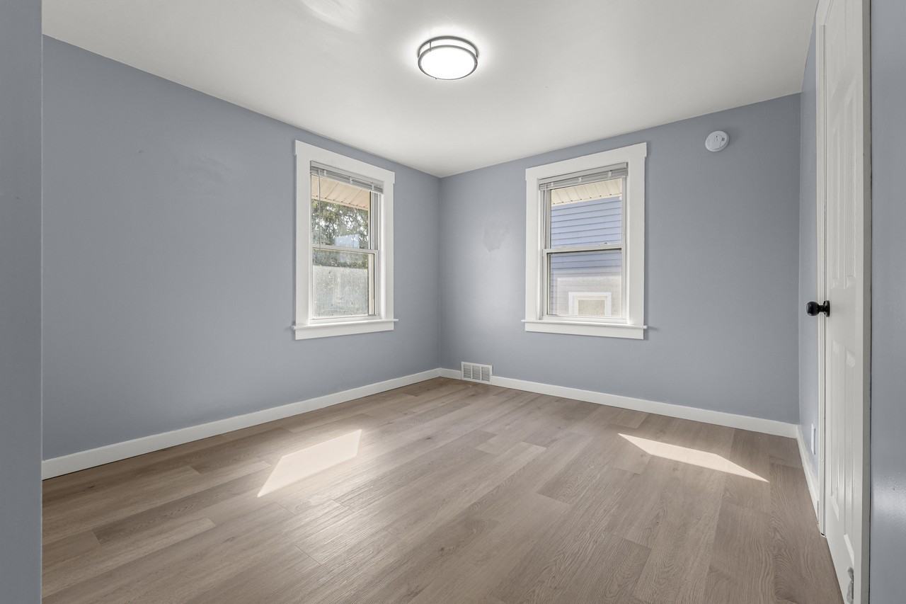 429 Vester St #2 - Photo 7 of 11