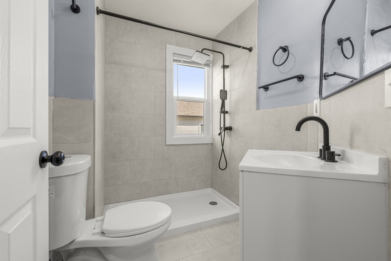 427 Vester St #1 - Photo 7 of 11