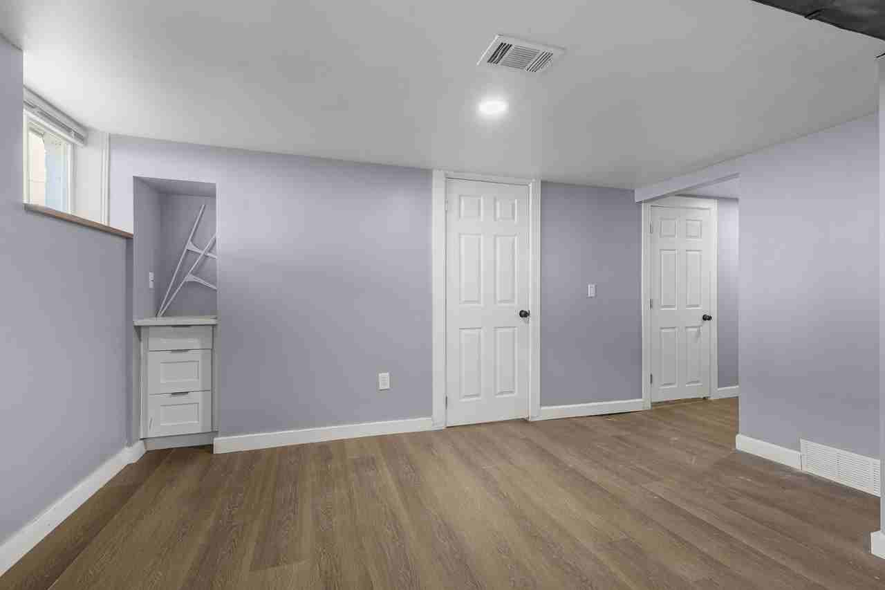 425 Vester St #A - Photo 4 of 11