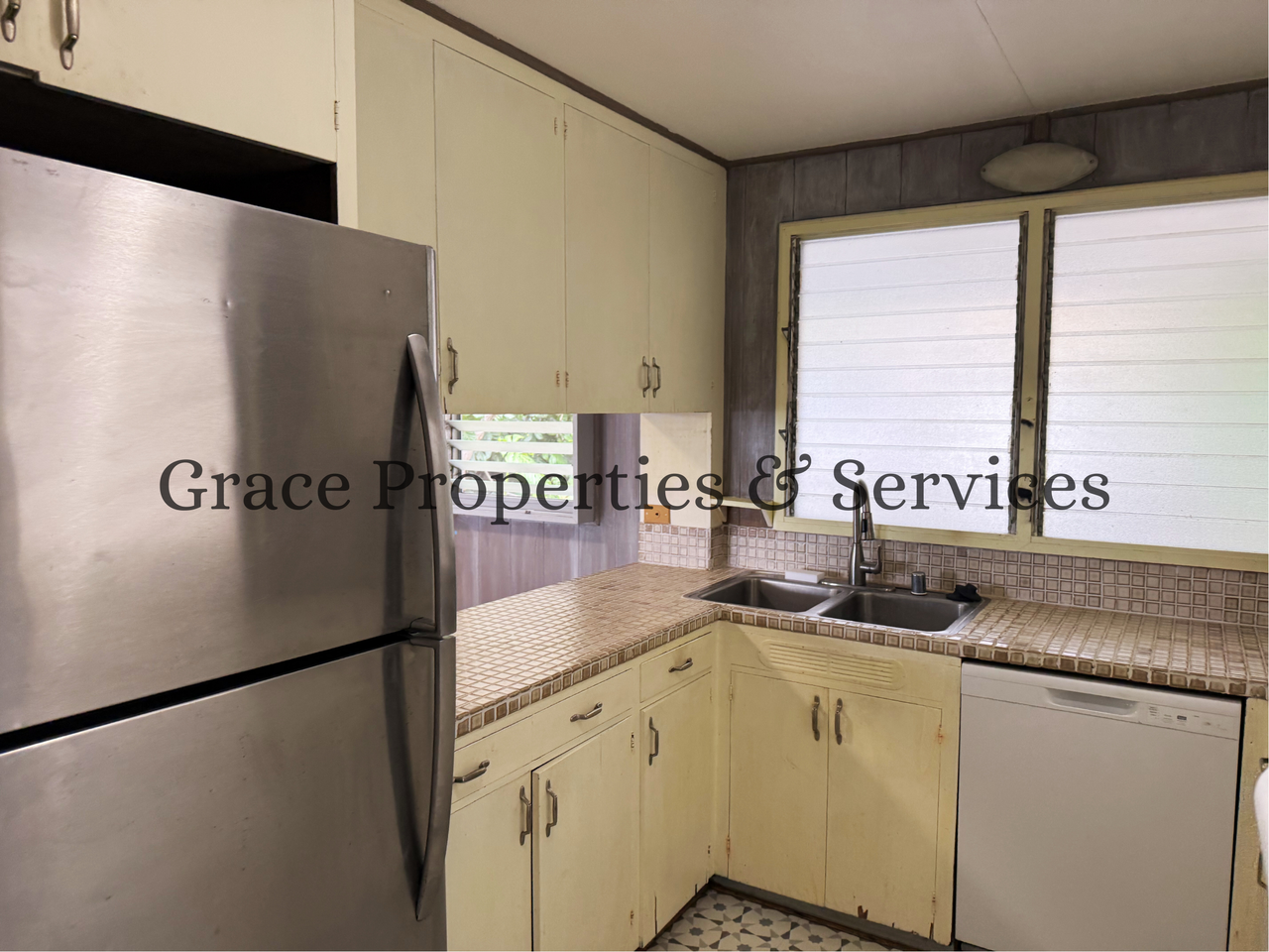 1901 Iwi Way - Photo 5 of 24