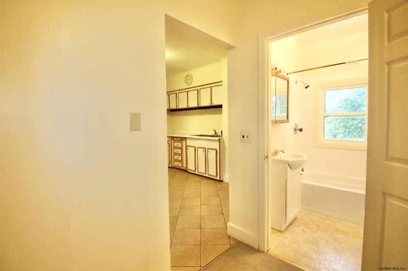 530 3rd St #2 - Photo 7 of 15