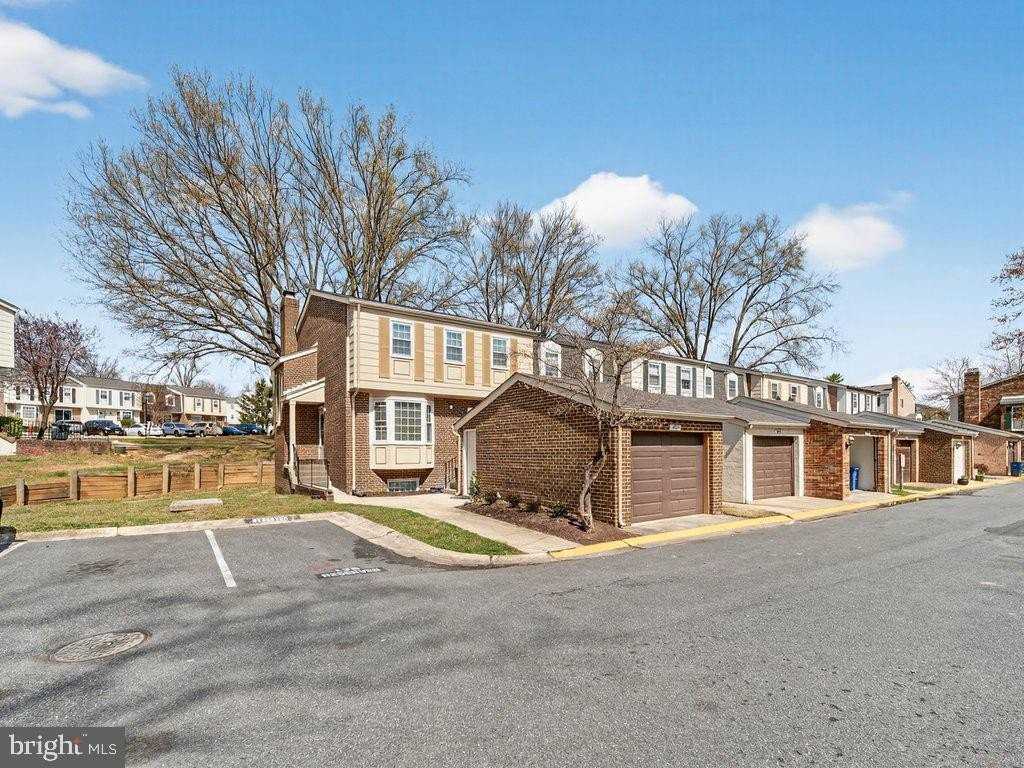 3827 Gawayne Ter - Photo 3 of 45