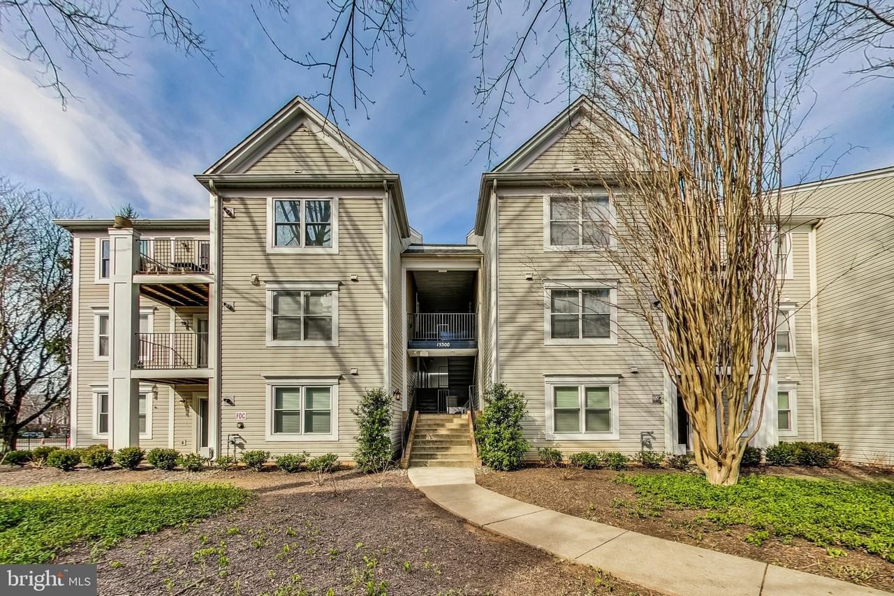 15300 Diamond Cove Ter #4 - Photo 4 of 28