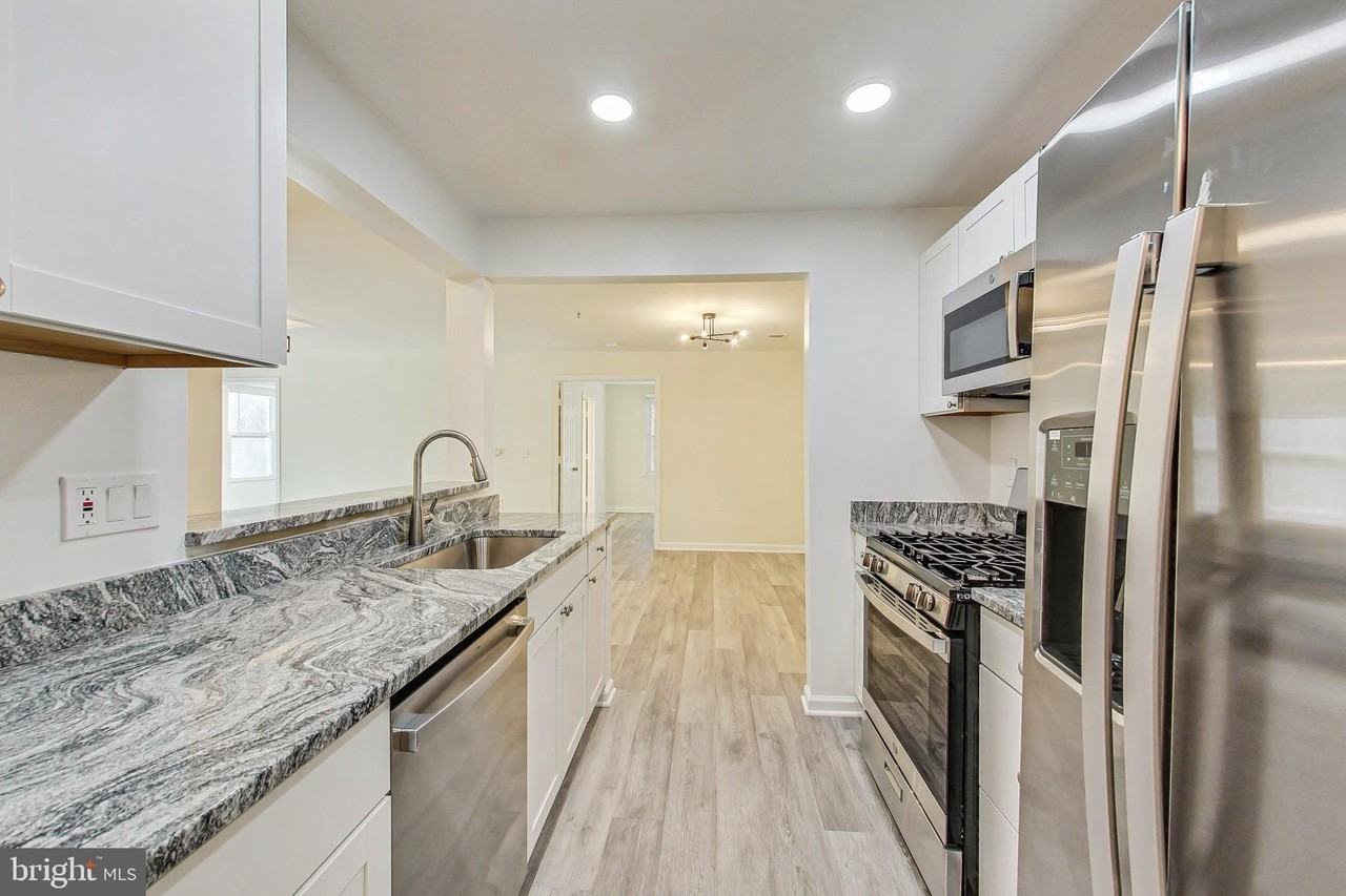 15300 Diamond Cove Ter #4 - Photo 2 of 28