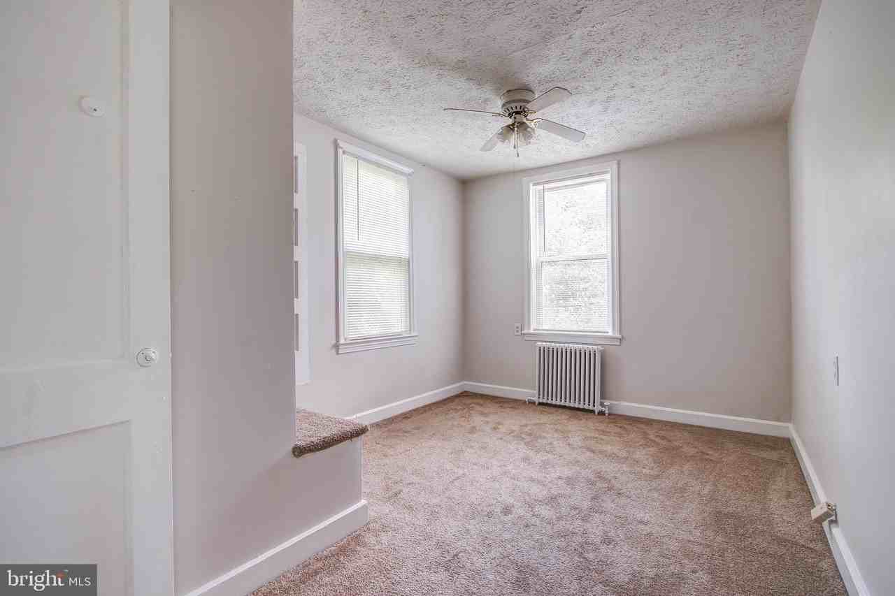 6120 41st Ave #2 - Photo 7 of 32