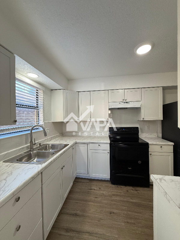 5212 Vinecrest Cir - Photo 5 of 19