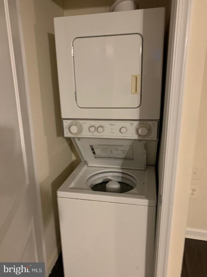 814 Johnson Grove Ln Unit A - Photo 3 of 11