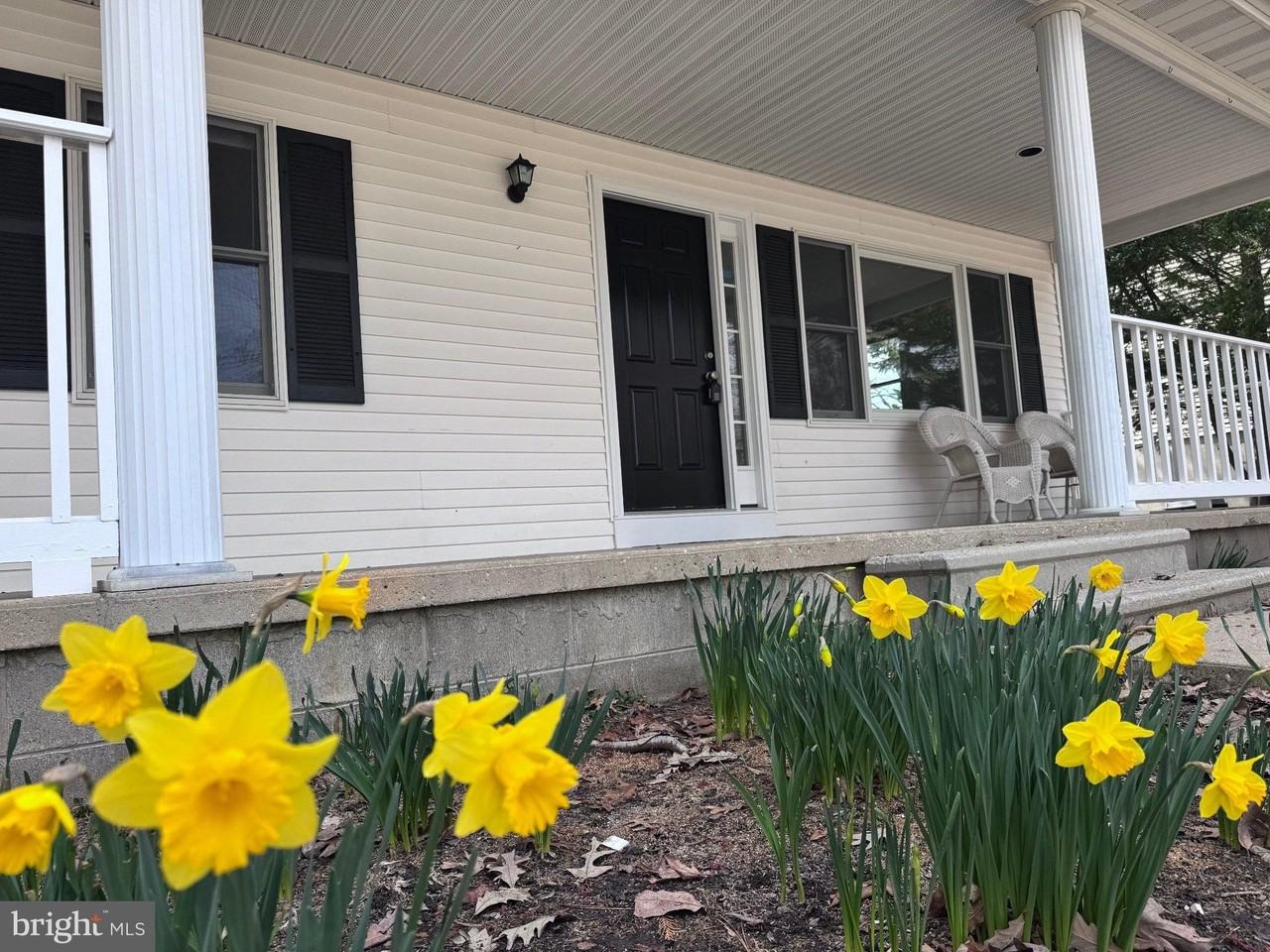 2006 Stevens Dr - Photo 3 of 12