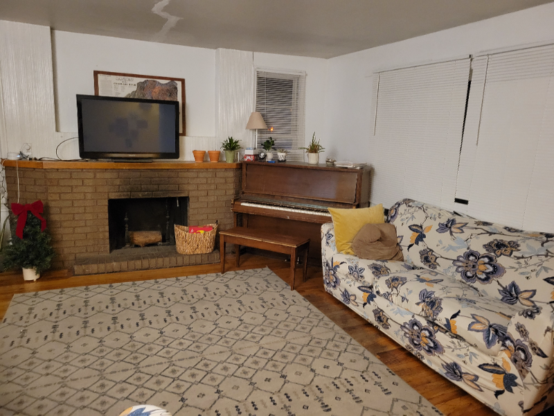 355 En #2 - Photo 4 of 8