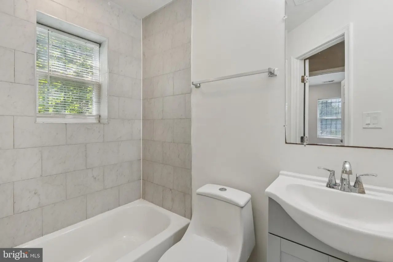 430 Condon Ter Se #3 - Photo 5 of 12