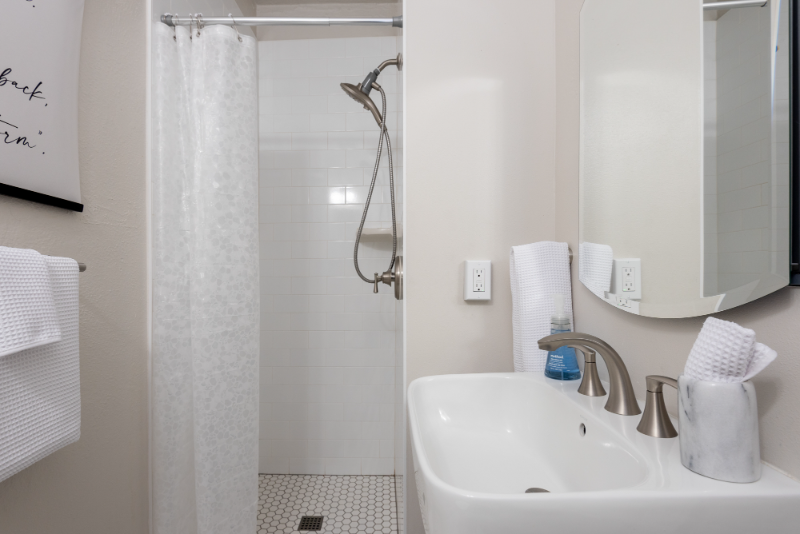 9426 N Edison St #1 - Photo 4 of 9