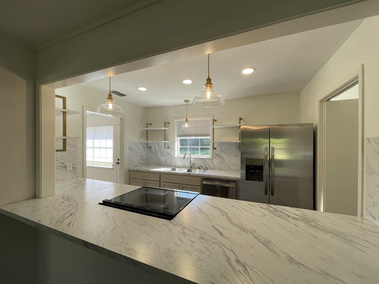 15021 Hillview Rd - Photo 5 of 19