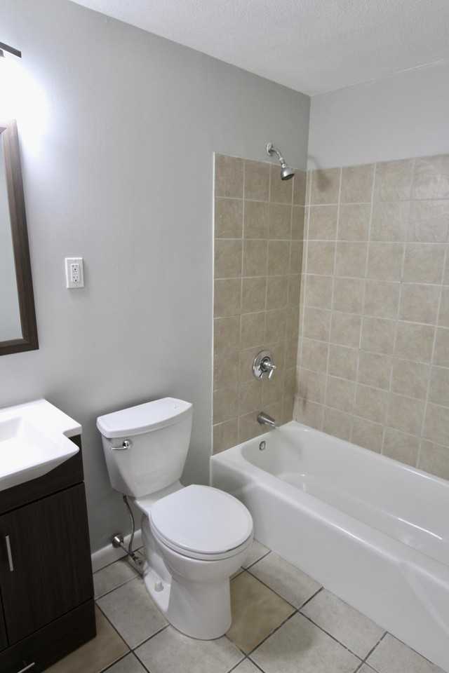 627 Beach St #2R - Photo 6 of 9
