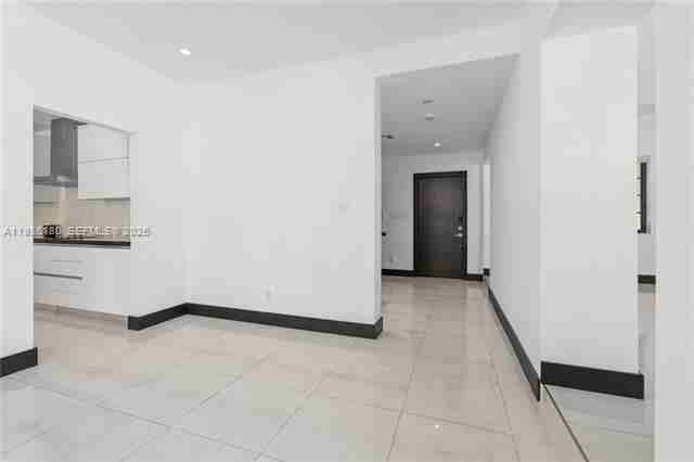 519 Alhambra Cir - Photo 7 of 50