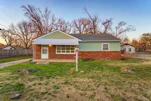 featured image of 1036 E 61st St N