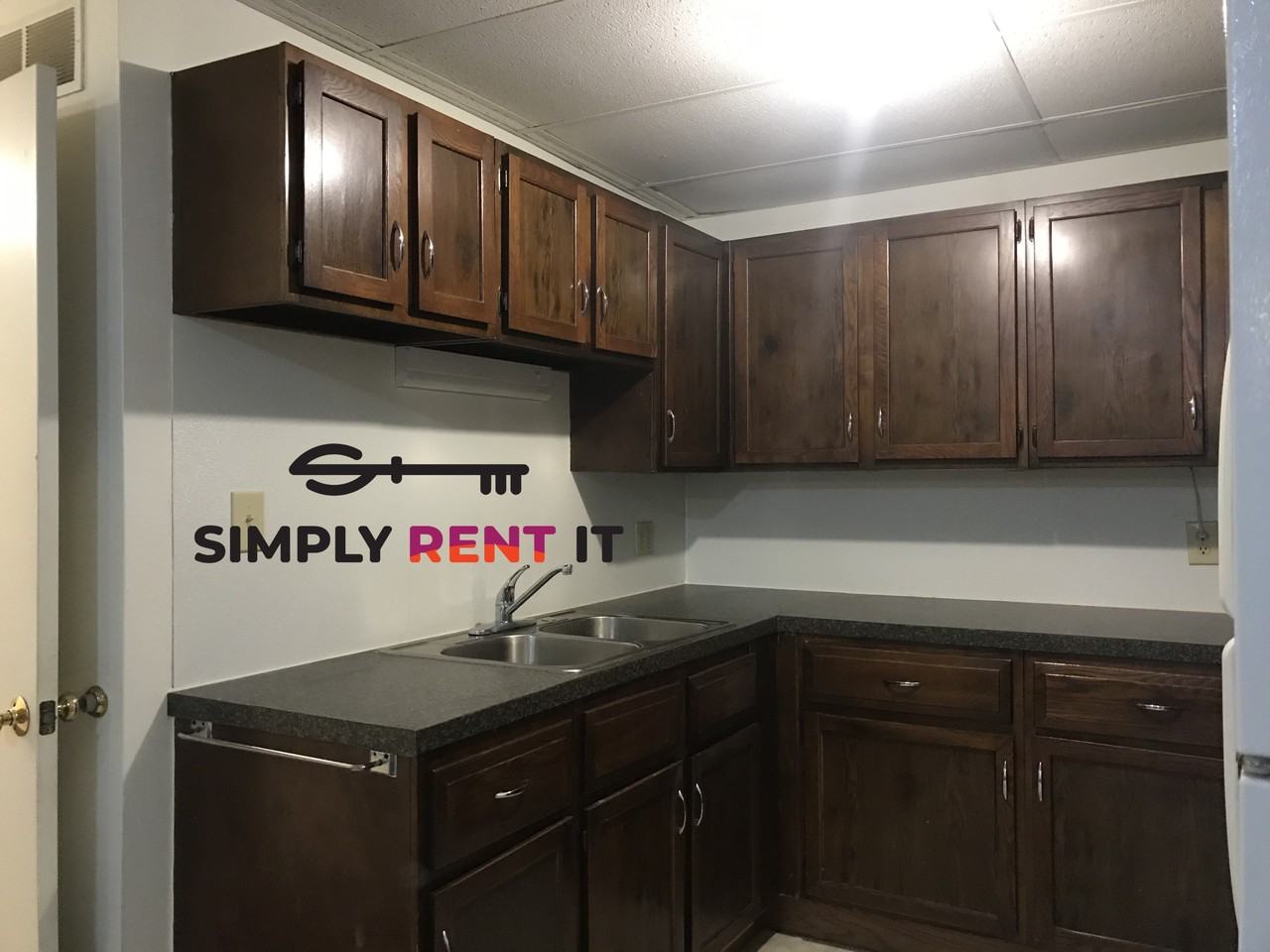 215 N Main St - Photo 2 of 12