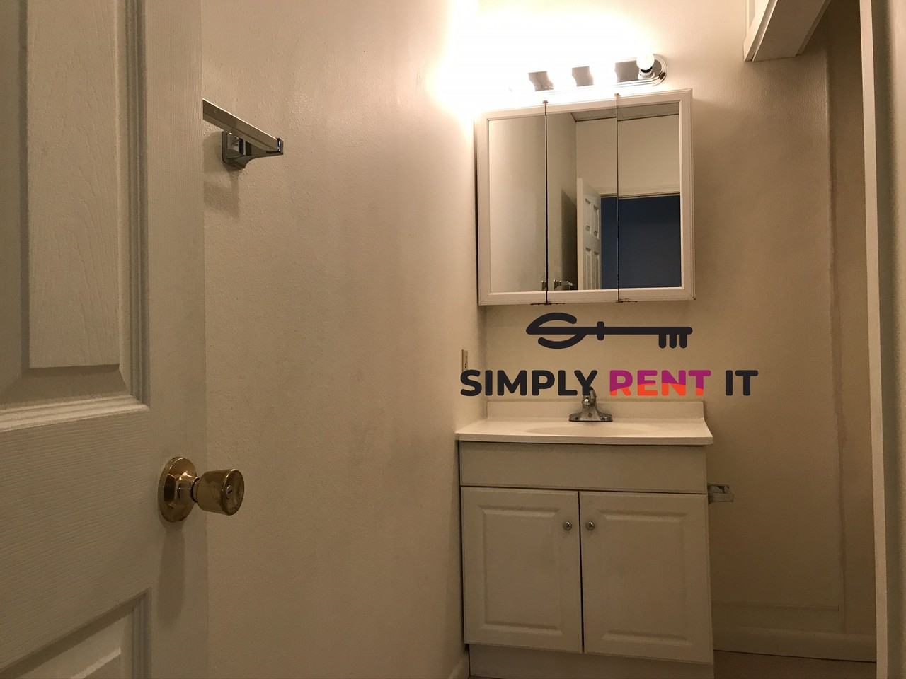 210 N Main St #4 - Photo 5 of 11