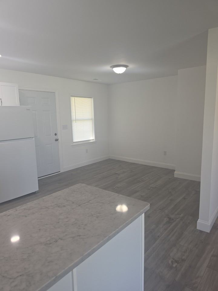 745 River Rd - Photo 3 of 17