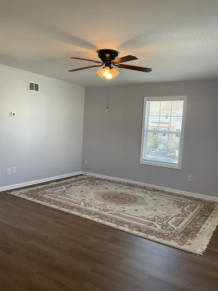 631 Widener Ln - Photo 2 of 15