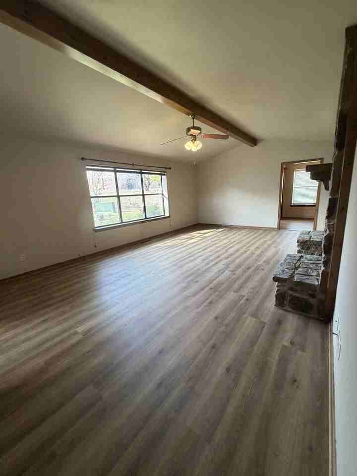 418 Britton Ct - Photo 5 of 18