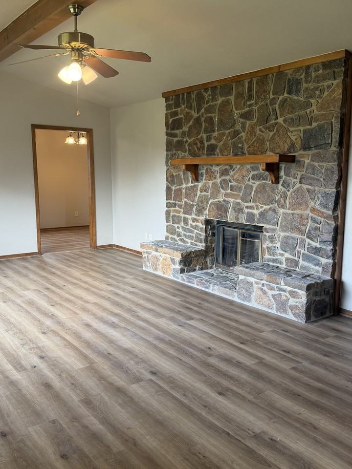 418 Britton Ct - Photo 6 of 18