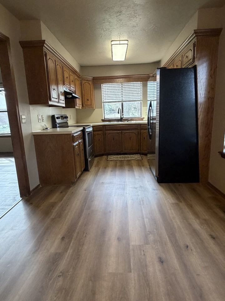 418 Britton Ct - Photo 7 of 18