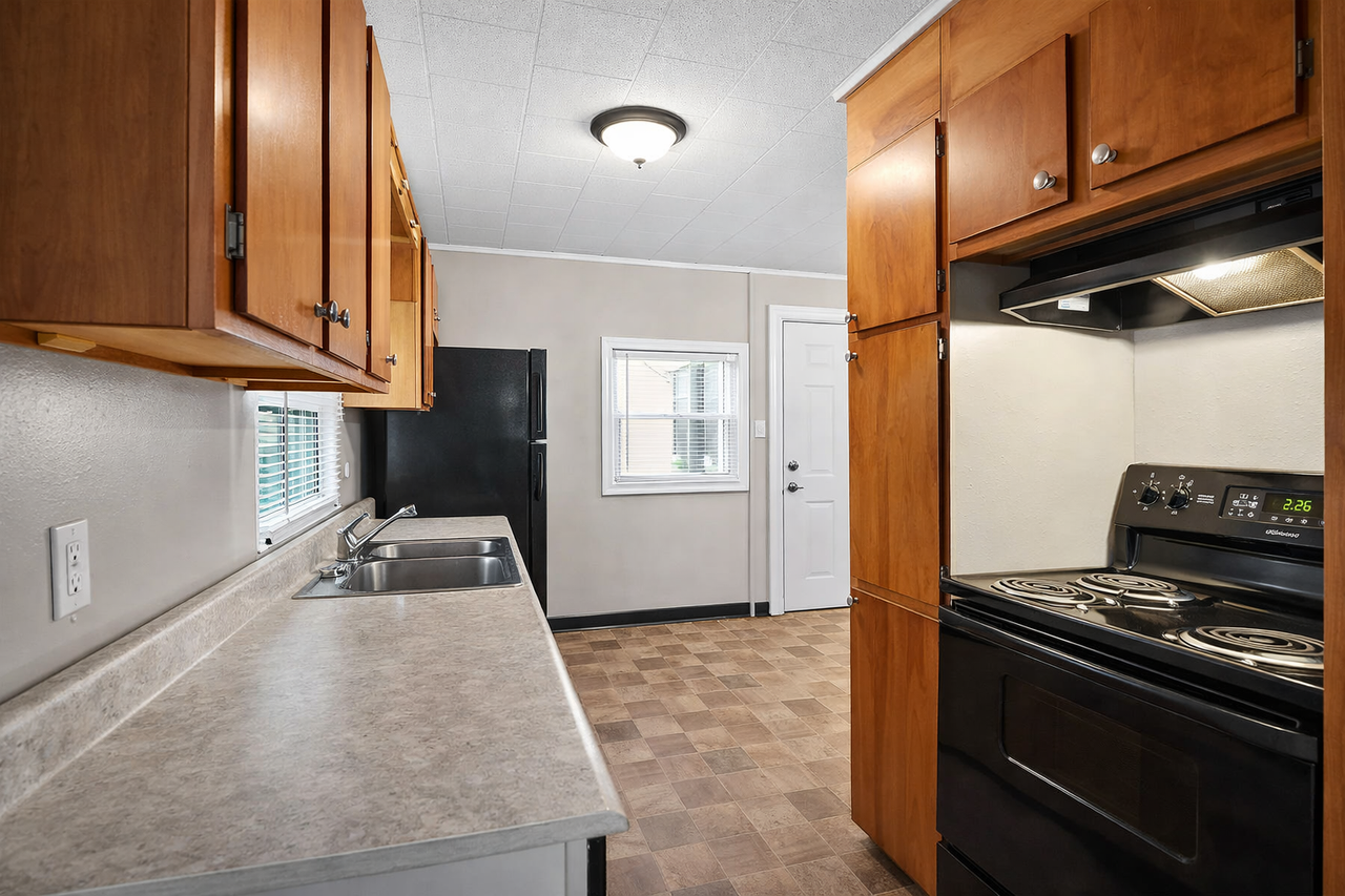 2343 Saint Peter St - Photo 5 of 15