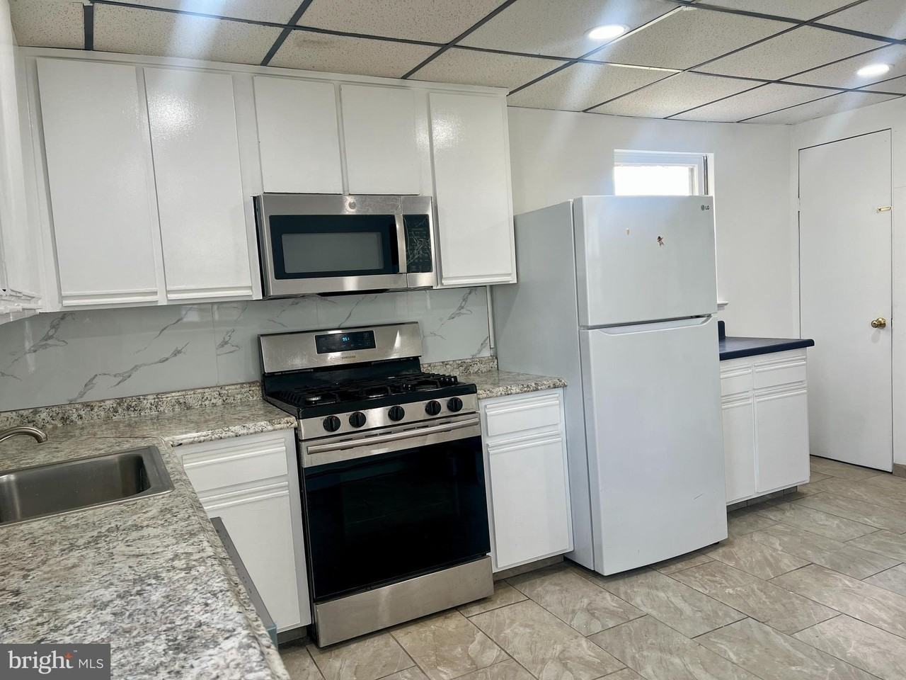 1134 Brunswick Ave - Photo 3 of 25