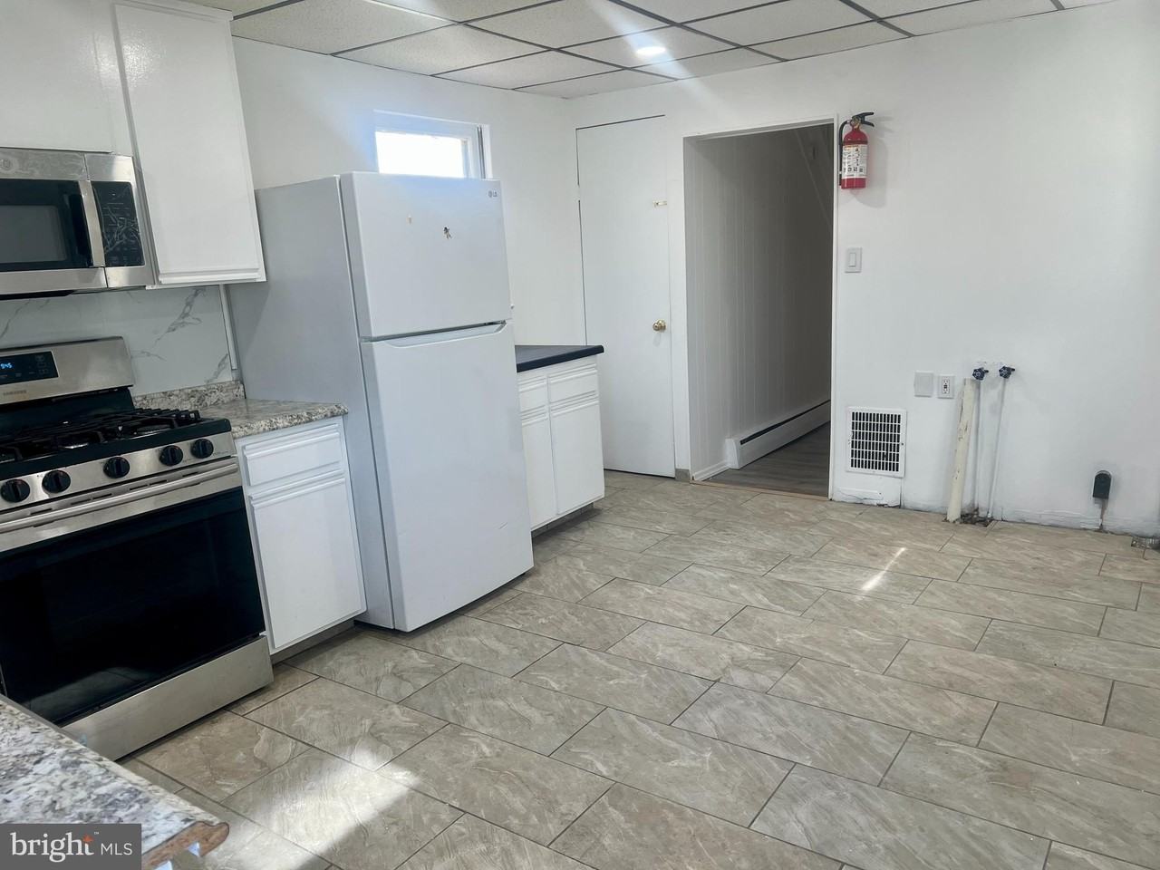 1134 Brunswick Ave - Photo 4 of 25