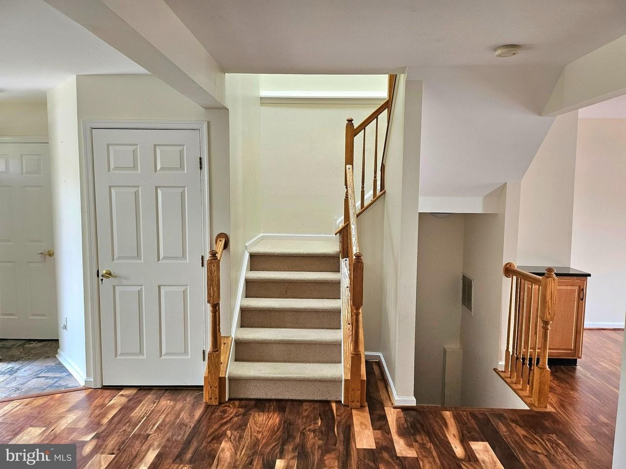 114 Madison Ct - Photo 5 of 23