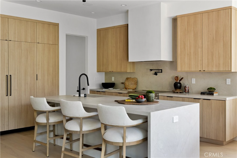 12213 Allin St - Photo 6 of 20