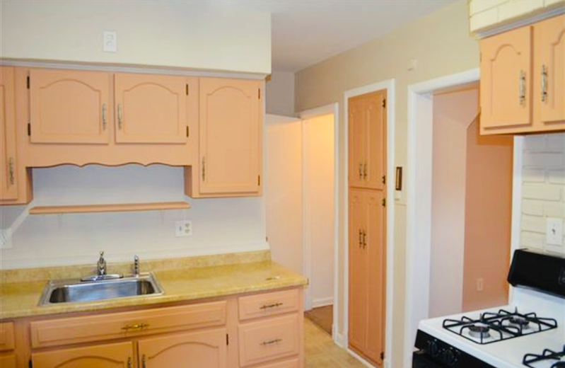 5703 18th Ave - Photo 4 of 20