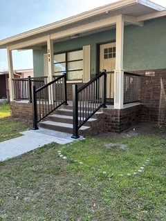 308 Banana St - Photo 2 of 25