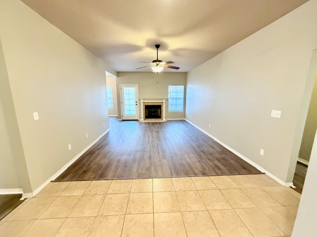 2827 N Cassius Ln - Photo 3 of 19