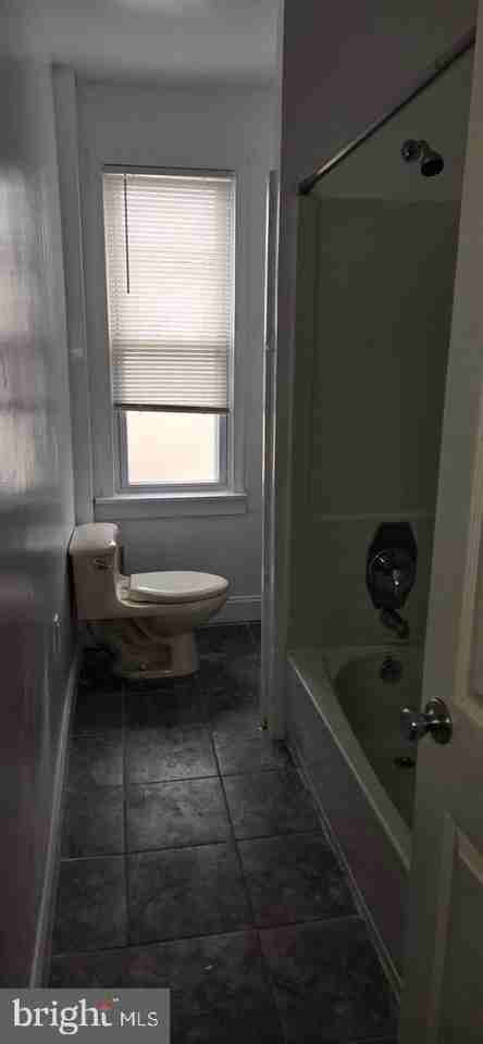 1601 Lecount St - Photo 3 of 8