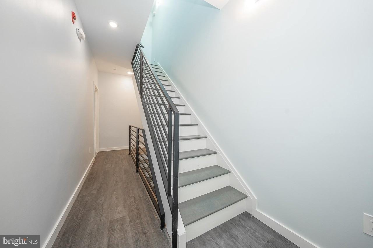 202 W Susquehanna Ave Unit 3 - Photo 2 of 21