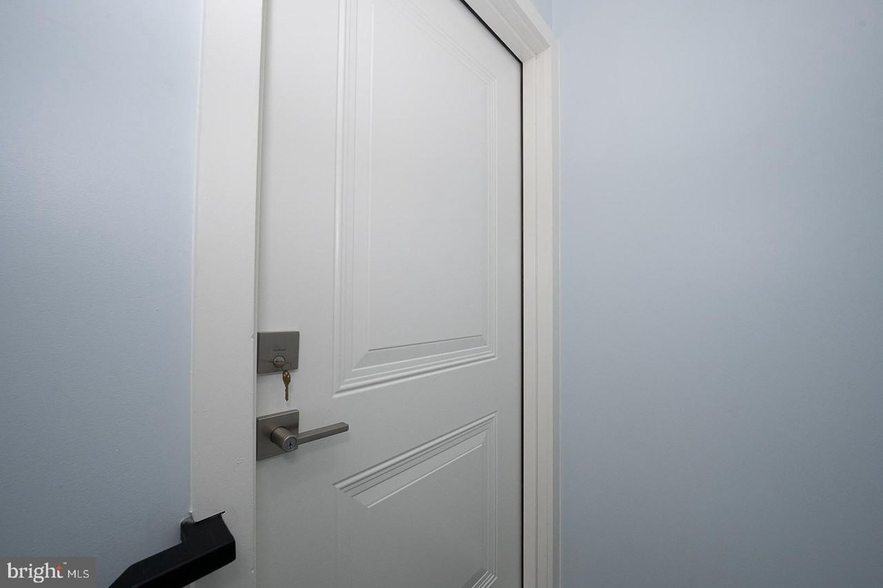 202 W Susquehanna Ave Unit 3 - Photo 3 of 21