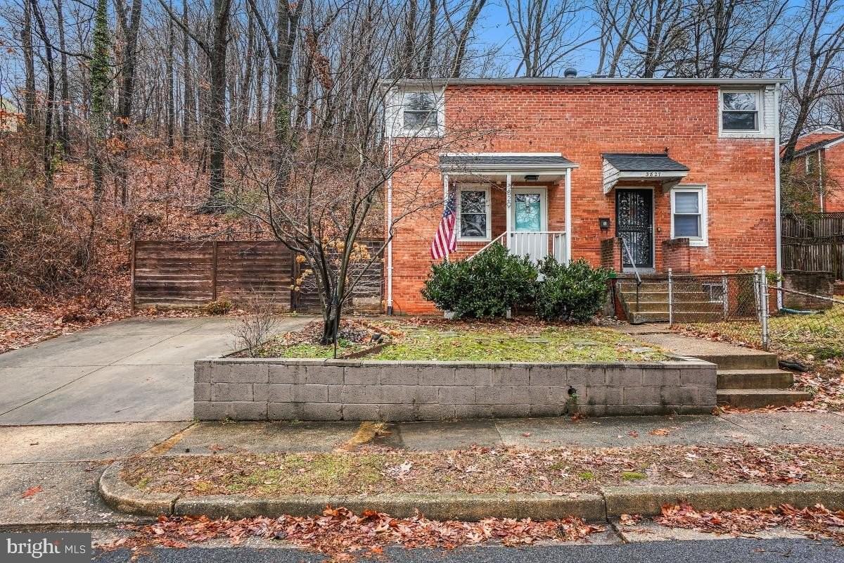 3829 S Four Mile Run Dr - Photo 2 of 36