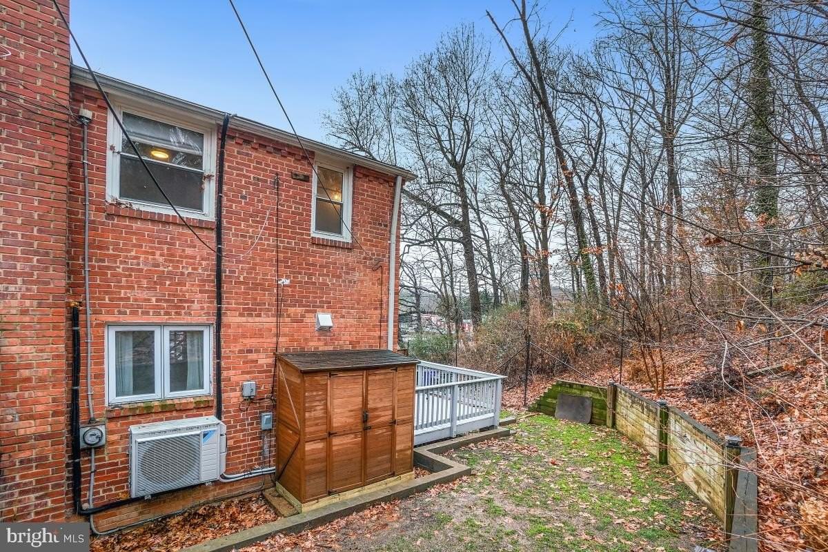 3829 S Four Mile Run Dr - Photo 4 of 36