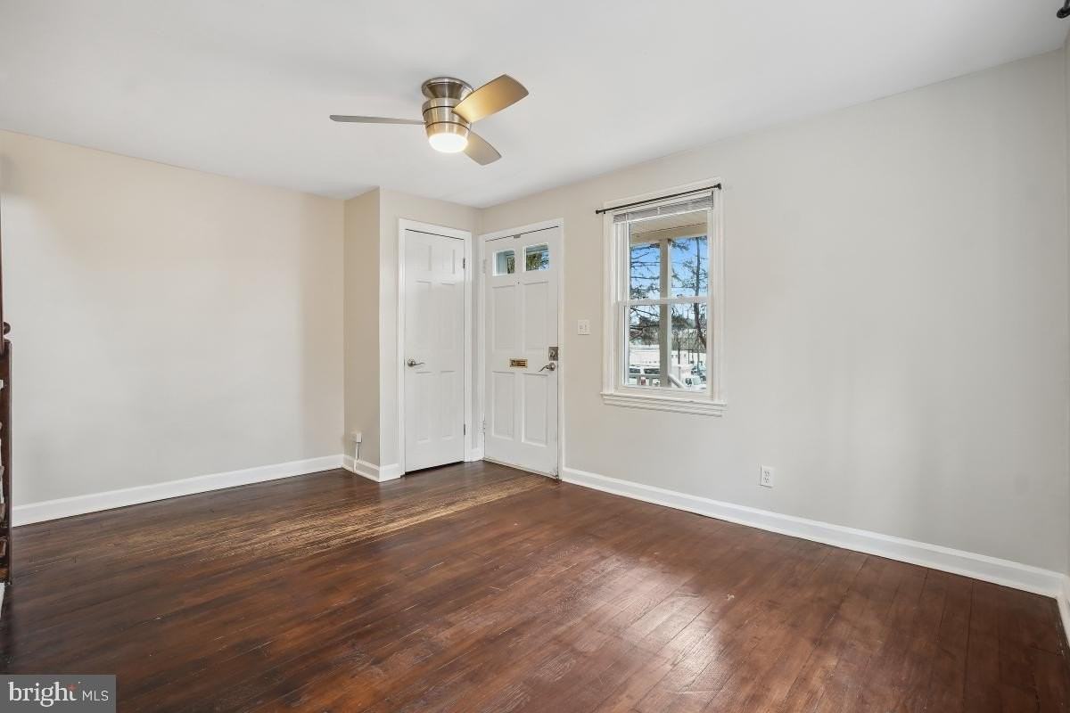 3829 S Four Mile Run Dr - Photo 6 of 36