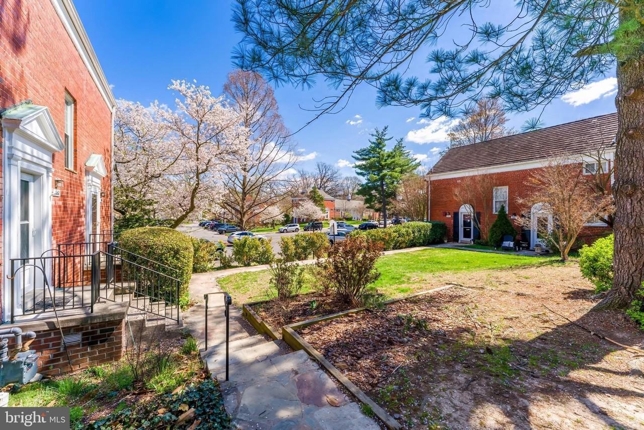 3282 Martha Custis Dr - Photo 5 of 25