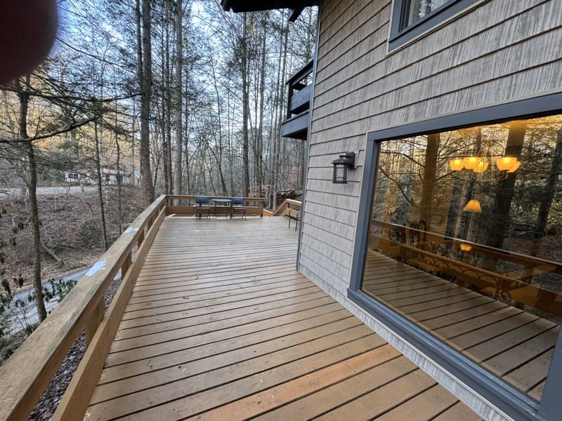 247 Bruce Rd - Photo 2 of 19