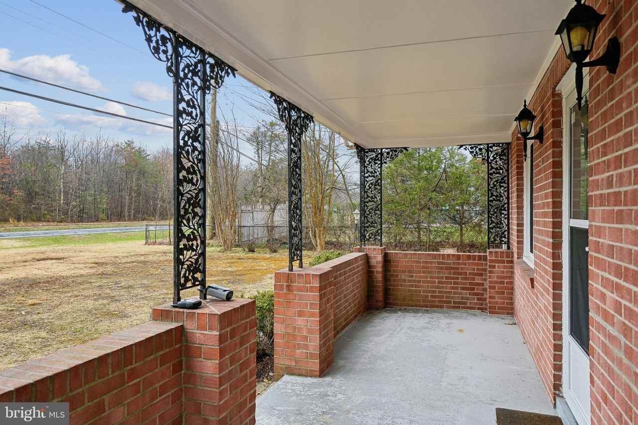 10306 Gunston Rd - Photo 4 of 20