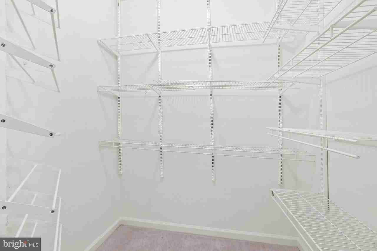 2204 Westcourt Ln Apt 105 - Photo 7 of 44