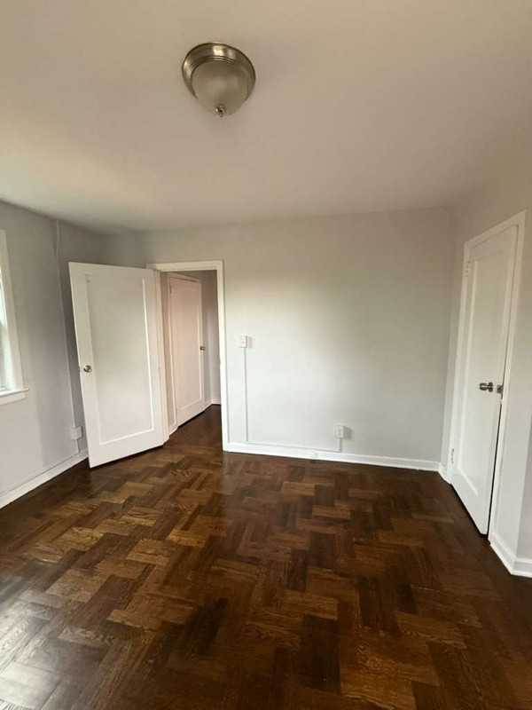 327 Magnolia St - Photo 3 of 9