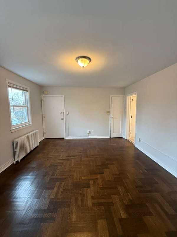 327 Magnolia St - Photo 5 of 9