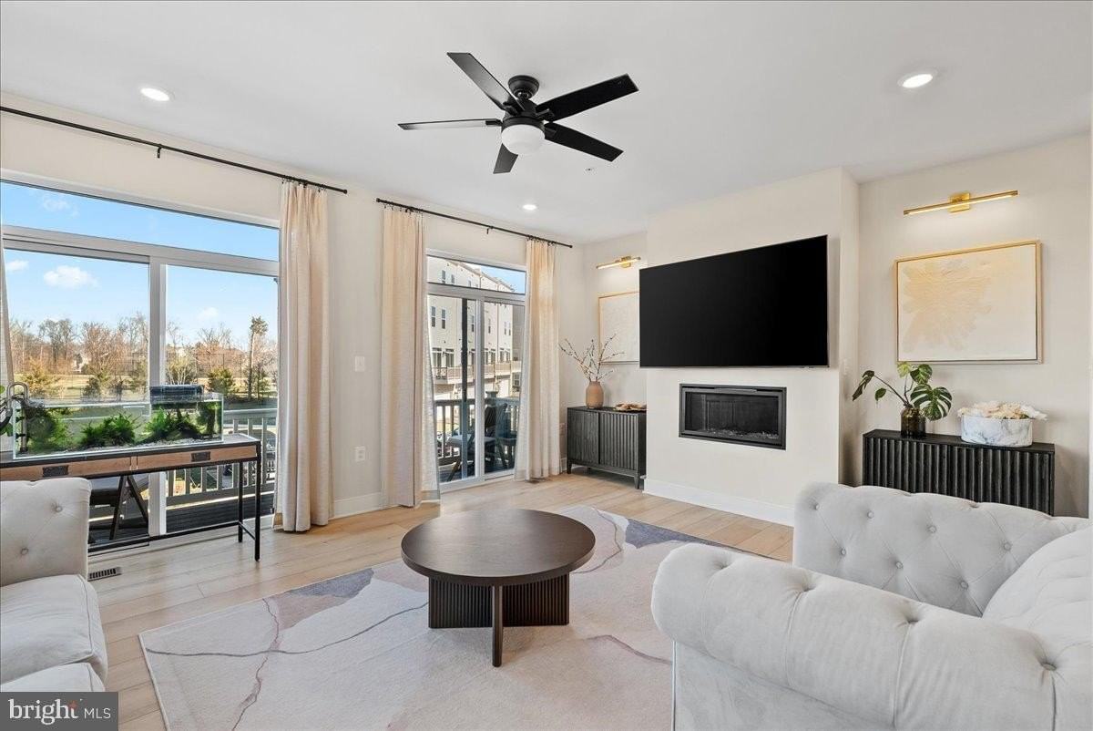 42203 Jousting Ter - Photo 6 of 35